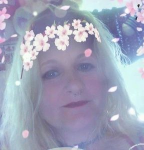 Meet your Posher, Joanne